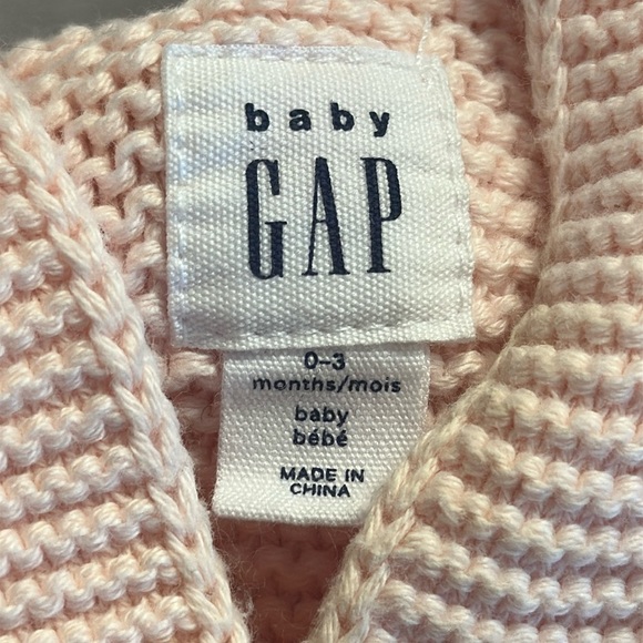 GAP - Brannan Pink Bear  sweater. 0-3 months - Picture 2 of 3